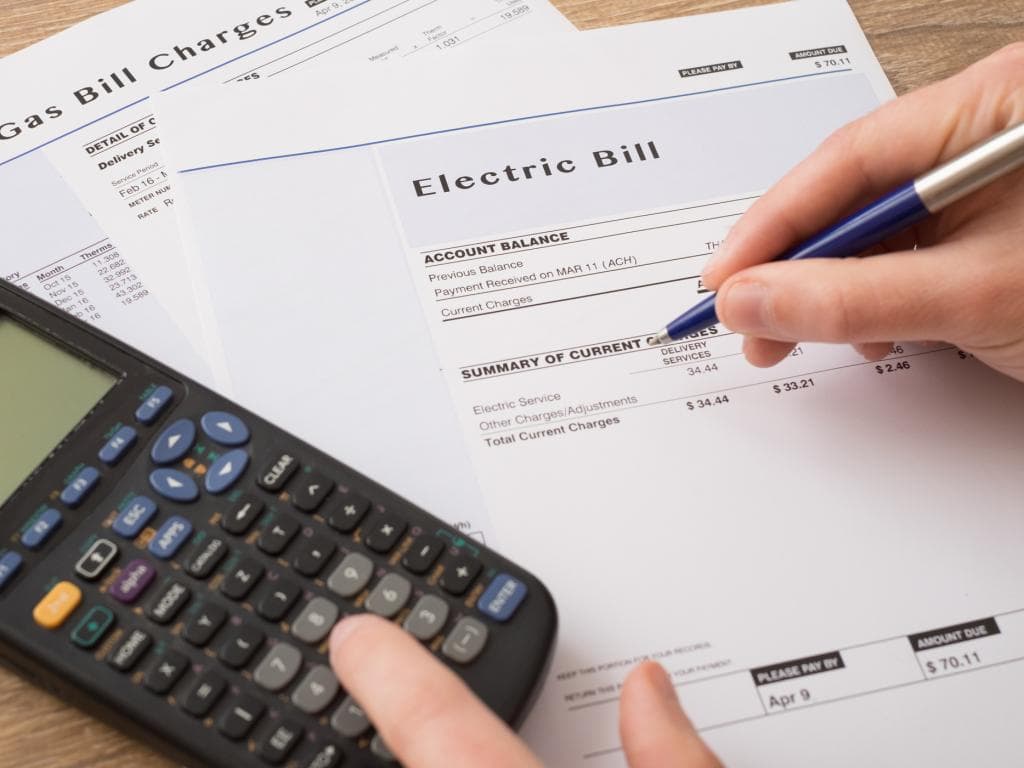 electric bill and calculator
